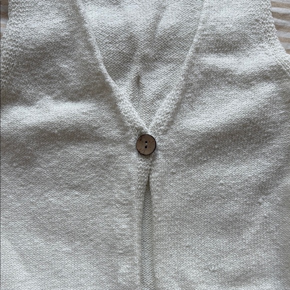 L’Academie “Lajos” Vest in Ivory - Picture 4 of 10